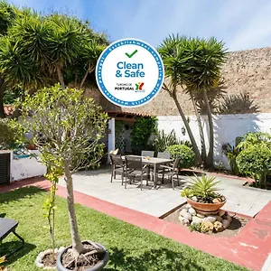 3 Marias Garden House Bed & Breakfast Lagos